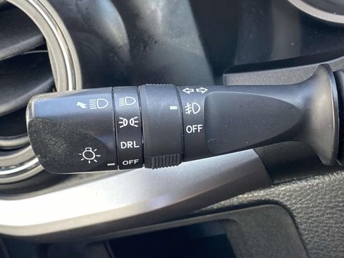 Used 2019 Toyota Tacoma SR5 RWD image 23
