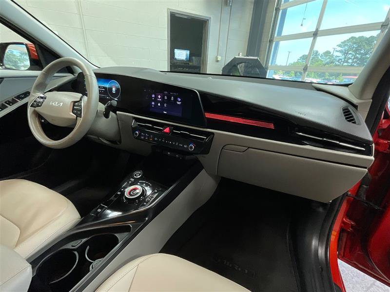 Used 2023 Kia Niro Wind w/ Wind Preserve Package FWD image 32