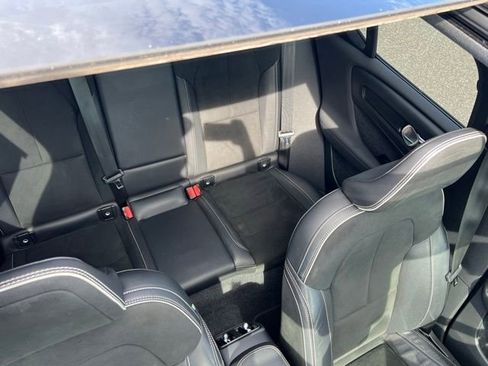 Used 2021 Volvo XC40 P8 Recharge w/ Advanced Package image 12