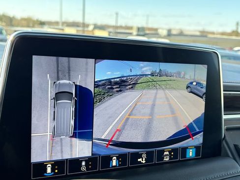 Used 2021 Chevrolet Tahoe LT w/ LT Signature Package AWD/4WD image 25
