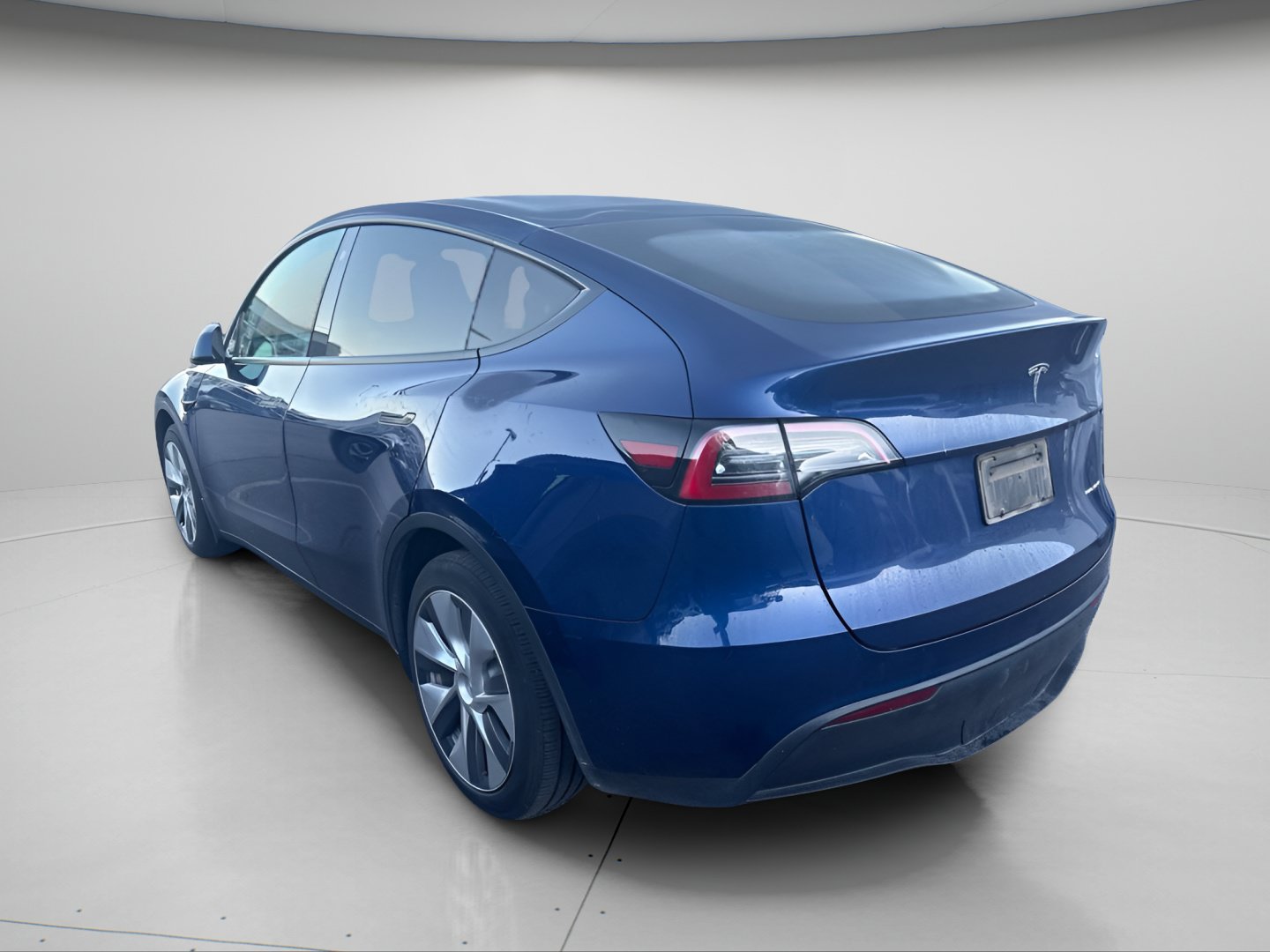 Used 2023 Tesla Model Y Long Range AWD/4WD image 16