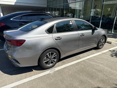 Used 2023 Kia Forte LXS FWD image 2