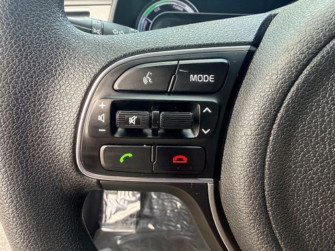 Used 2018 Kia Niro FE FWD image 23