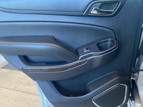 Used 2015 Chevrolet Tahoe LS RWD image 18