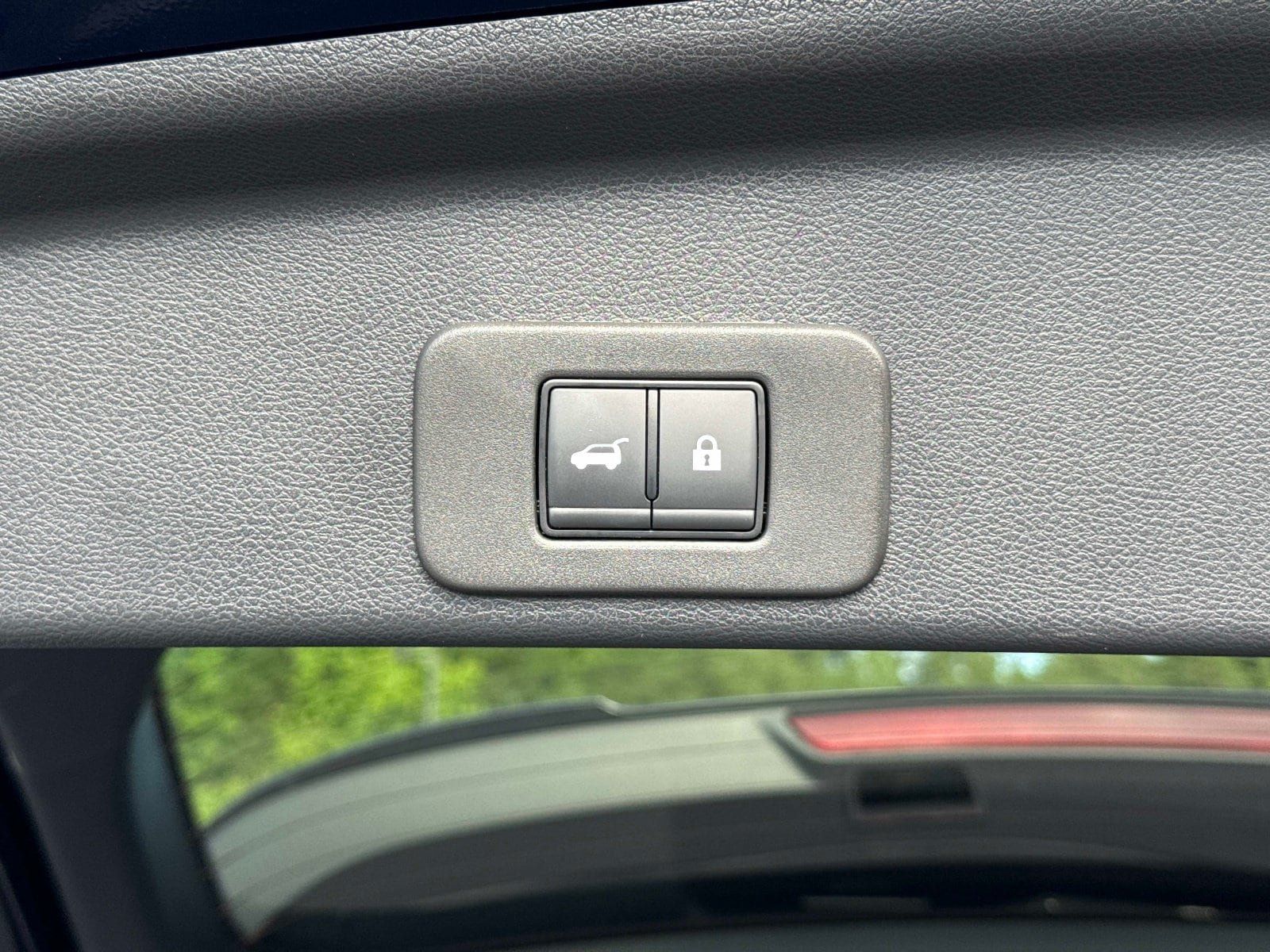 Used 2025 Nissan Murano SL w/ Cargo Package AWD/4WD image 14