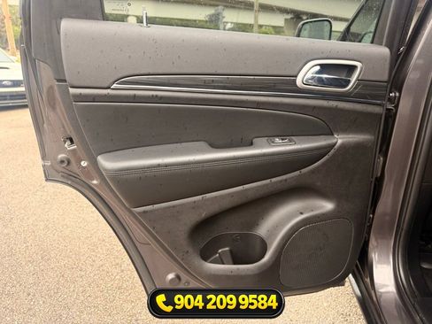 Used 2020 Jeep Grand Cherokee Limited AWD/4WD image 27