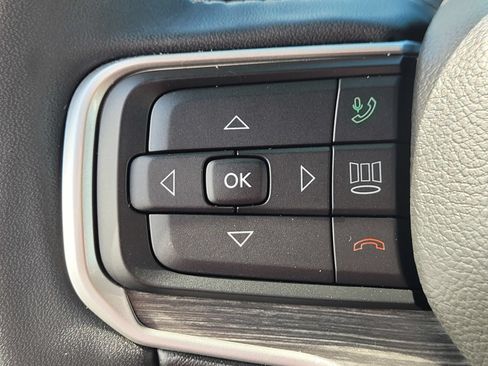 Used 2023 Jeep Wagoneer Series III w/ Preferred Equipment Group AWD/4WD image 23
