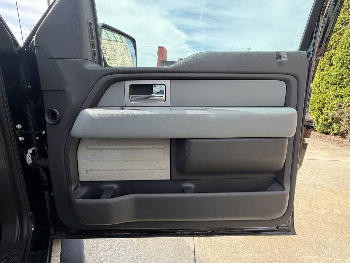 Used 2011 Ford F150 XLT w/ XLT Convenience Pkg AWD/4WD image 27