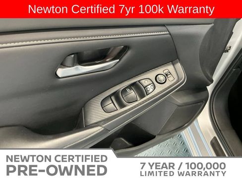 Used 2022 Nissan Sentra SV FWD image 32