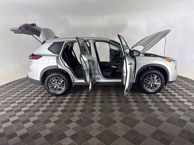 Certified 2024 Nissan Rogue S AWD/4WD image 13