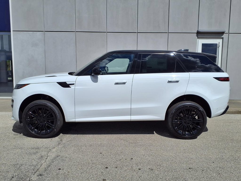 New 2026 Land Rover Range Rover Sport Dynamic SE AWD/4WD image 3