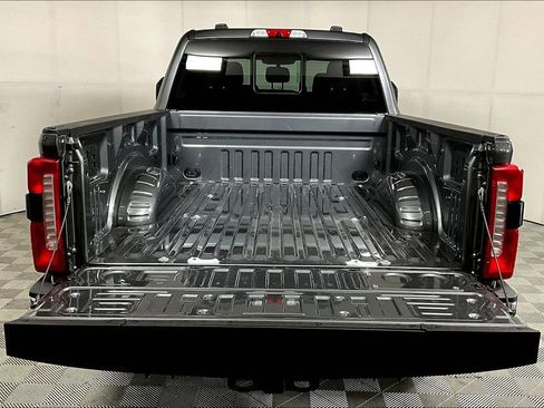 Used 2025 Ford F250 XLT w/ 360-Degree Camera Package image 33
