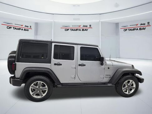 Used 2018 Jeep Wrangler Unlimited Sport w/ Connectivity Group AWD/4WD image 7