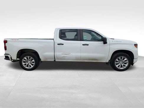 Used 2022 Chevrolet Silverado 1500 Custom image 9