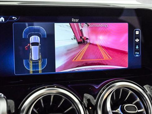 Certified 2024 Mercedes-Benz GLB 250 4MATIC image 15