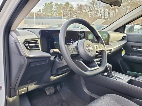 New 2026 Nissan Kicks SV image 9