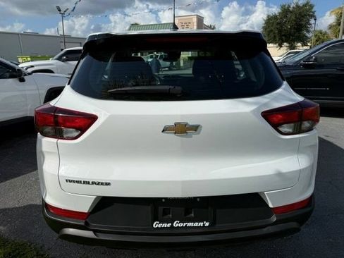 Used 2023 Chevrolet TrailBlazer LS FWD image 4