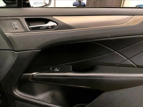 Used 2018 Lincoln MKC Premiere image 23