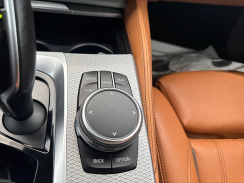 Used 2018 BMW 540i xDrive image 40