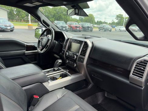 Used 2015 Ford F150 Platinum w/ Equipment Group 701A Luxury AWD/4WD image 23