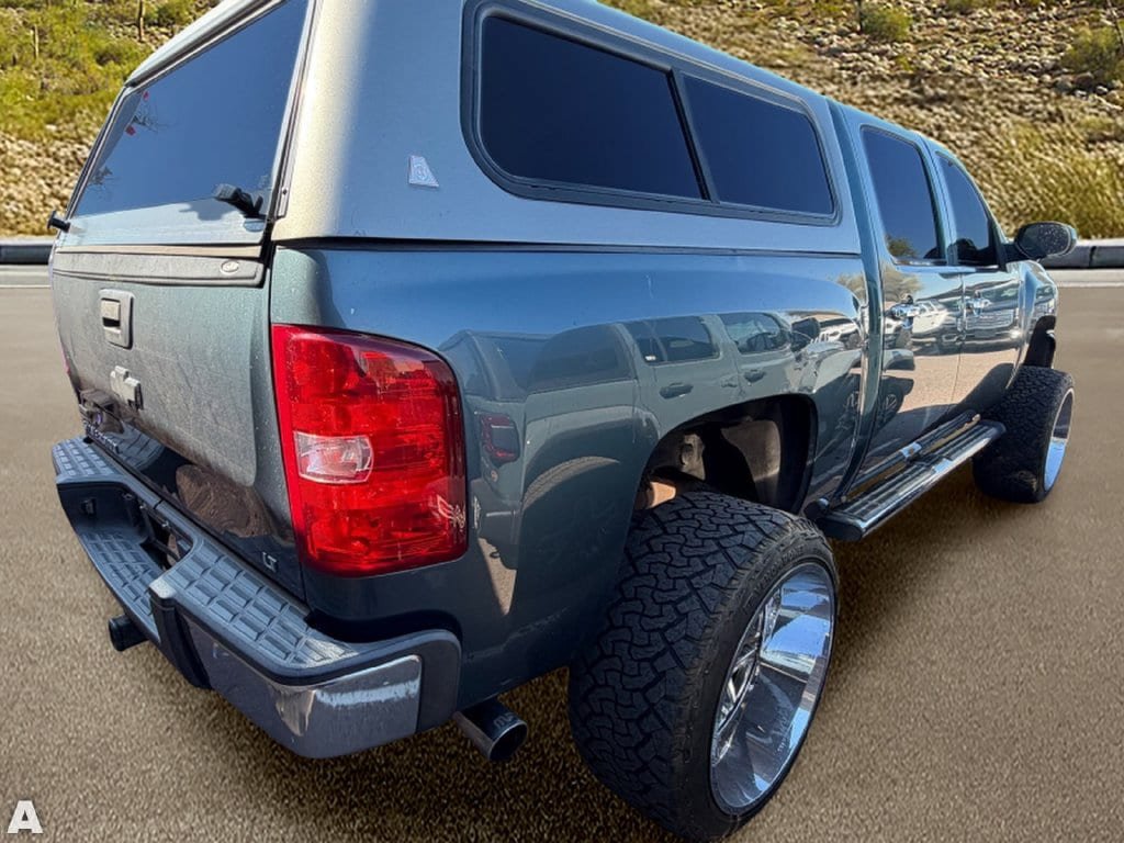 Used 2010 Chevrolet Silverado 1500 LT AWD/4WD image 3