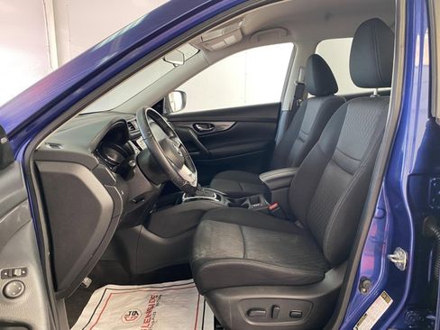Used 2020 Nissan Rogue SV FWD image 20