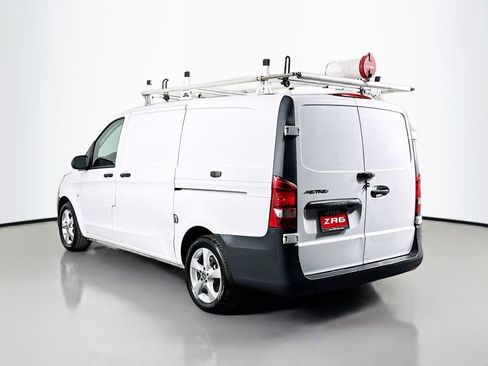 Used 2019 Mercedes-Benz Metris image 3