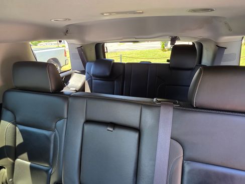 Used 2015 Chevrolet Tahoe LT RWD image 17