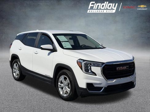 Used 2024 GMC Terrain SLE FWD image 1