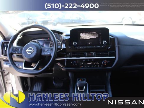 Used 2025 Nissan Pathfinder SV FWD image 19