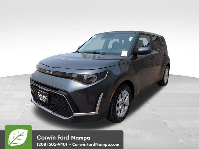 Used 2024 Kia Soul LX w/ Option Group 015 FWD image 7
