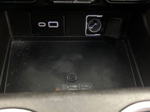 Used 2021 Chevrolet Suburban Z71 w/ Z71 Off-Road Package image 49