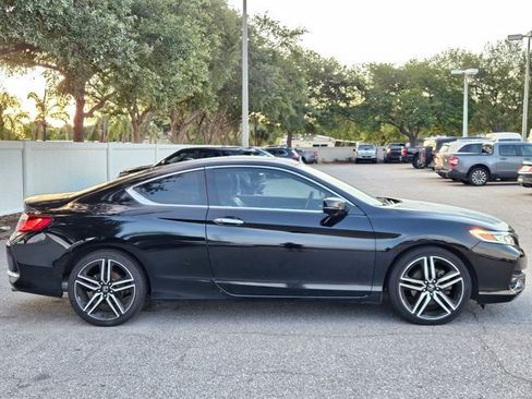 Used 2016 Honda Accord Touring image 4