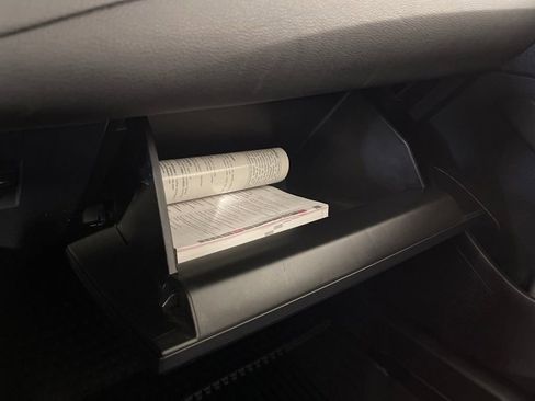 Certified 2022 Toyota Corolla LE image 24