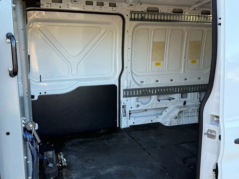 Used 2018 Ford Transit 250 148 Medium Roof image 23