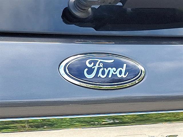 Certified 2021 Ford Explorer XLT w/ Equipment Group 202A AWD/4WD image 8