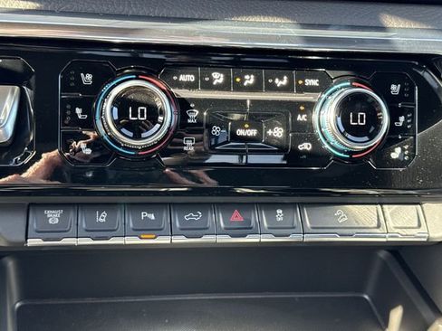 New 2026 GMC Sierra 3500 Denali w/ Denali Reserve Package image 19