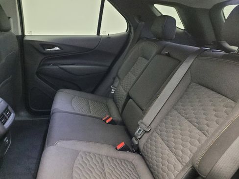 Used 2021 Chevrolet Equinox LT image 18