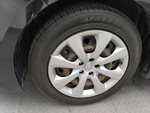 Used 2022 Toyota Corolla LE FWD image 31