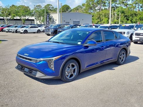 New 2026 Kia K4 FWD image 3