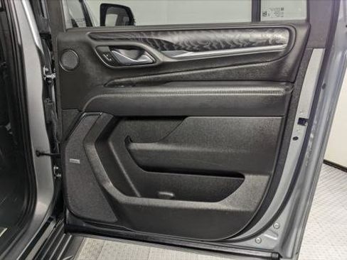 Used 2024 GMC Yukon XL Denali RWD image 21
