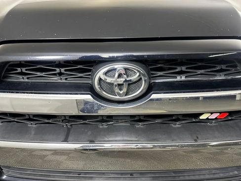 Used 2016 Toyota 4Runner Limited image 9