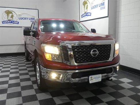 Used 2016 Nissan Titan SV AWD/4WD image 4