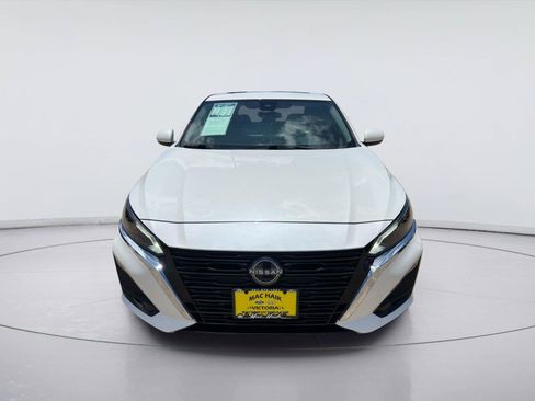 Used 2023 Nissan Altima 2.5 SV w/ SV Premium Package FWD image 8