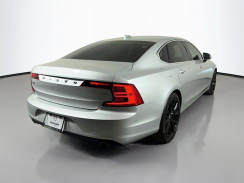Used 2018 Volvo S90 T5 Momentum w/ Convenience Package FWD image 6