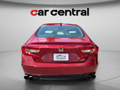 Used 2018 Honda Accord Touring image 5
