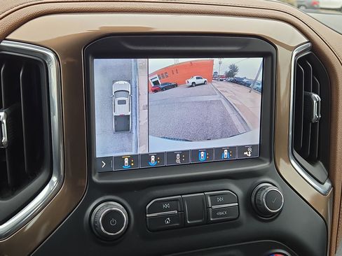 Used 2019 Chevrolet Silverado 1500 High Country w/ Technology Package image 18