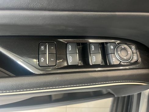 Used 2024 Cadillac Escalade ESV Sport AWD/4WD image 13