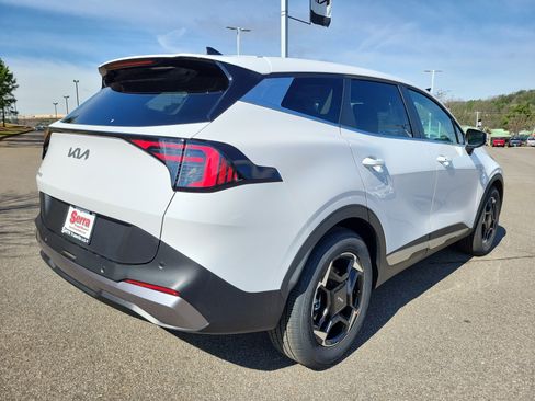 New 2026 Kia Sportage EX image 24