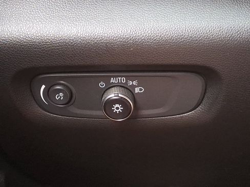 Used 2023 Chevrolet Traverse Premier AWD/4WD image 26